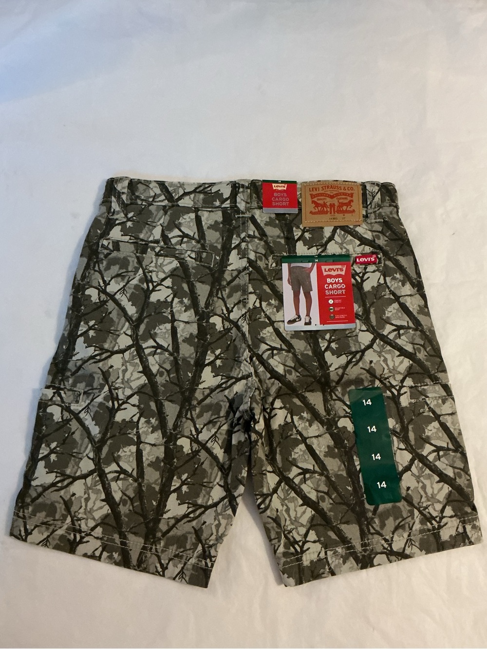 NWT Levi’s camo cargo shorts youth boy’s 14 adjustable